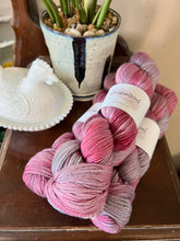 Load image into Gallery viewer, Pink Pearl 100% Merino Wool