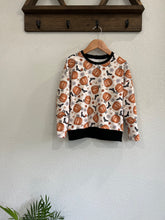 Load image into Gallery viewer, 3-6yr Bats and Pumpkins Grow With Me Slouchy Dolman