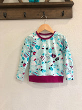 Load image into Gallery viewer, 1-3yr Winter Wonderland Grow With Me Slouchy Dolman