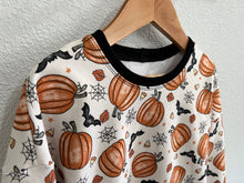 Load image into Gallery viewer, 3-6yr Bats and Pumpkins Grow With Me Slouchy Dolman