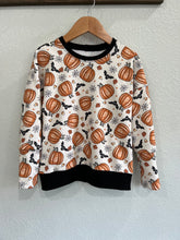 Load image into Gallery viewer, 3-6yr Bats and Pumpkins Grow With Me Slouchy Dolman